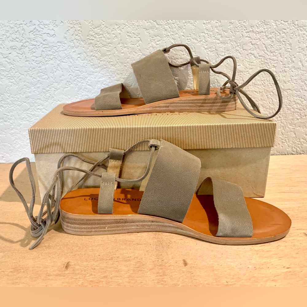 Lucky Brand Hadesha Sandals Ankle Laces 2 Straps Tan Leather Shoes Size 8.5